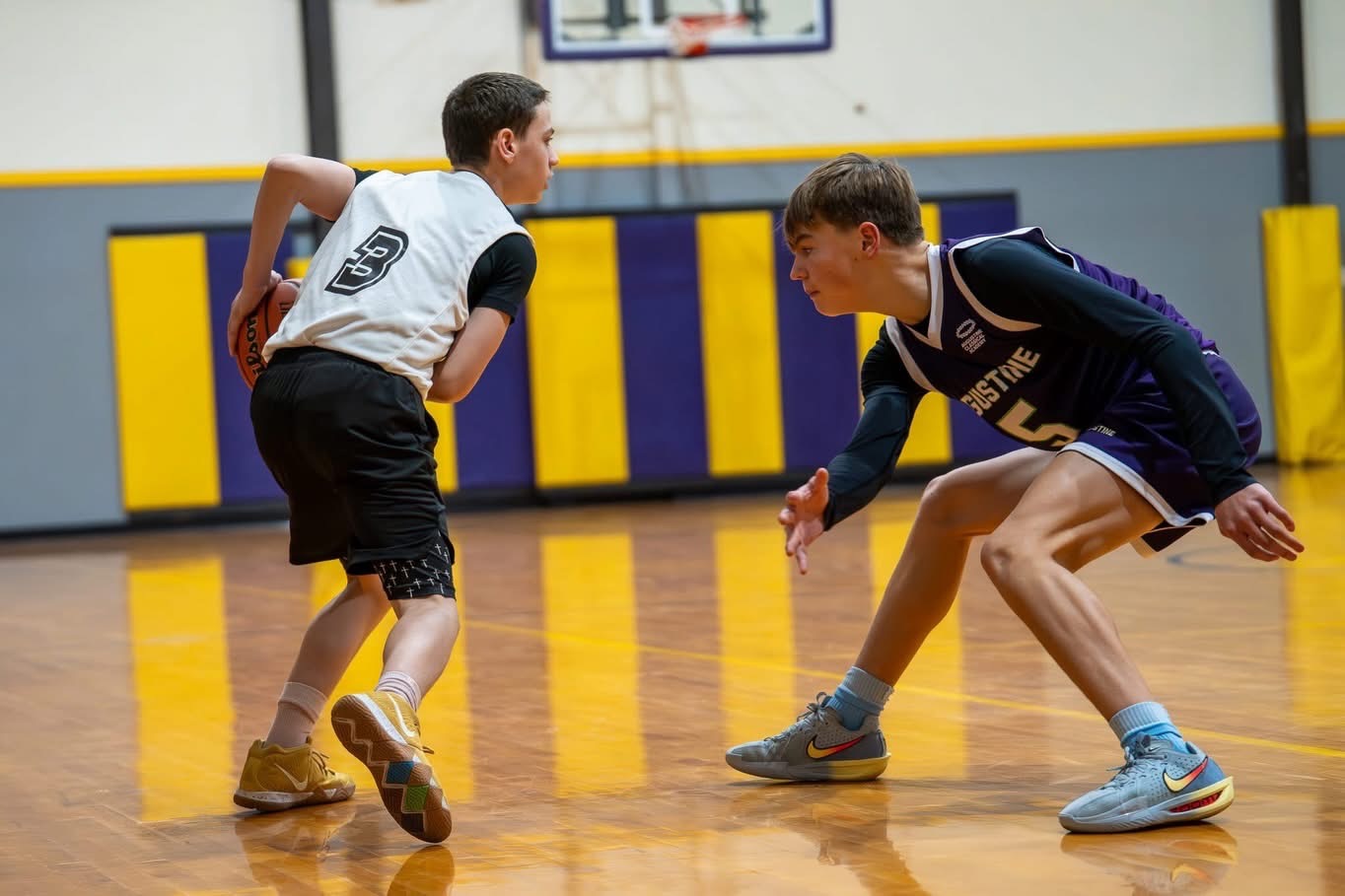 The King's School boys basketball team playing against Augustine